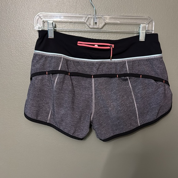 lululemon speed shorts. Size 6. Preloved - Picture 3 of 7